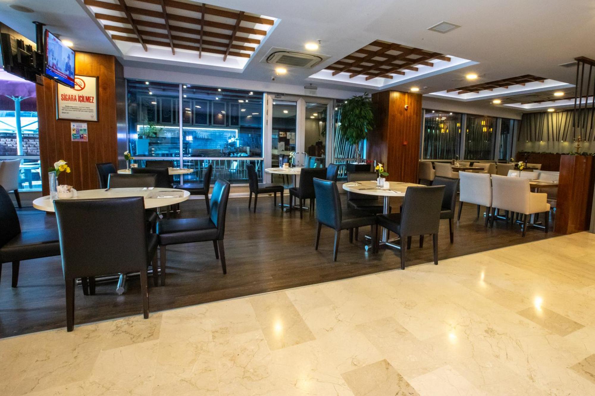 Ramada Encore Istanbul Kartal Exterior foto